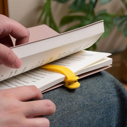 Silicone Automatic Bookmark, Flexible Page Keeper Clip, Self-Holding Page Holder for Readers, Kids, Women and Men